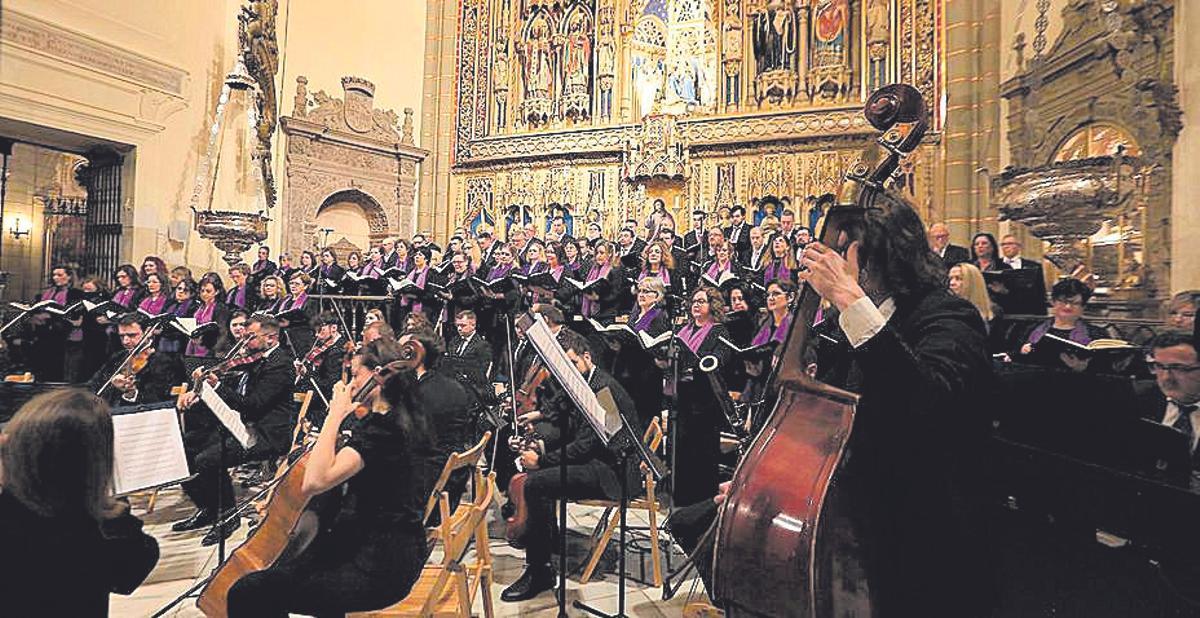 La Catedral de Murcia acogió el concierto de Navidad de la Universidad, ‘El Mesías’ de Händel, a cargo de su Orquesta y la Coral Discantus