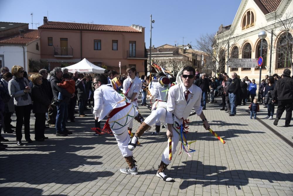 Balsareny rebutja amb cultura popular les accions