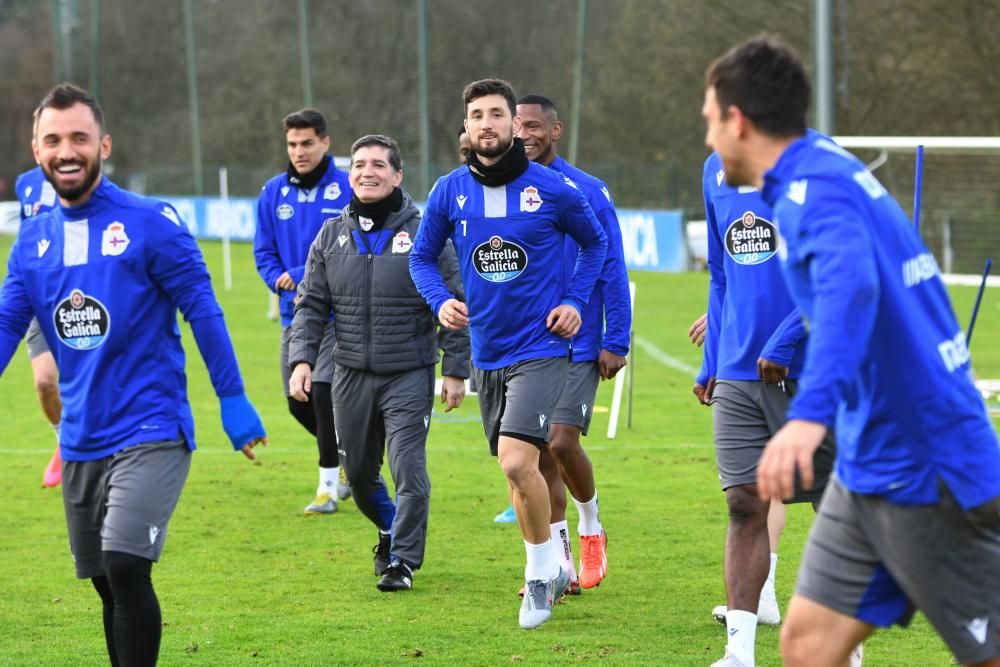 Fernando Vázquez dio a conocer la lista de convocados para el partido ante la UD Las Palmas.