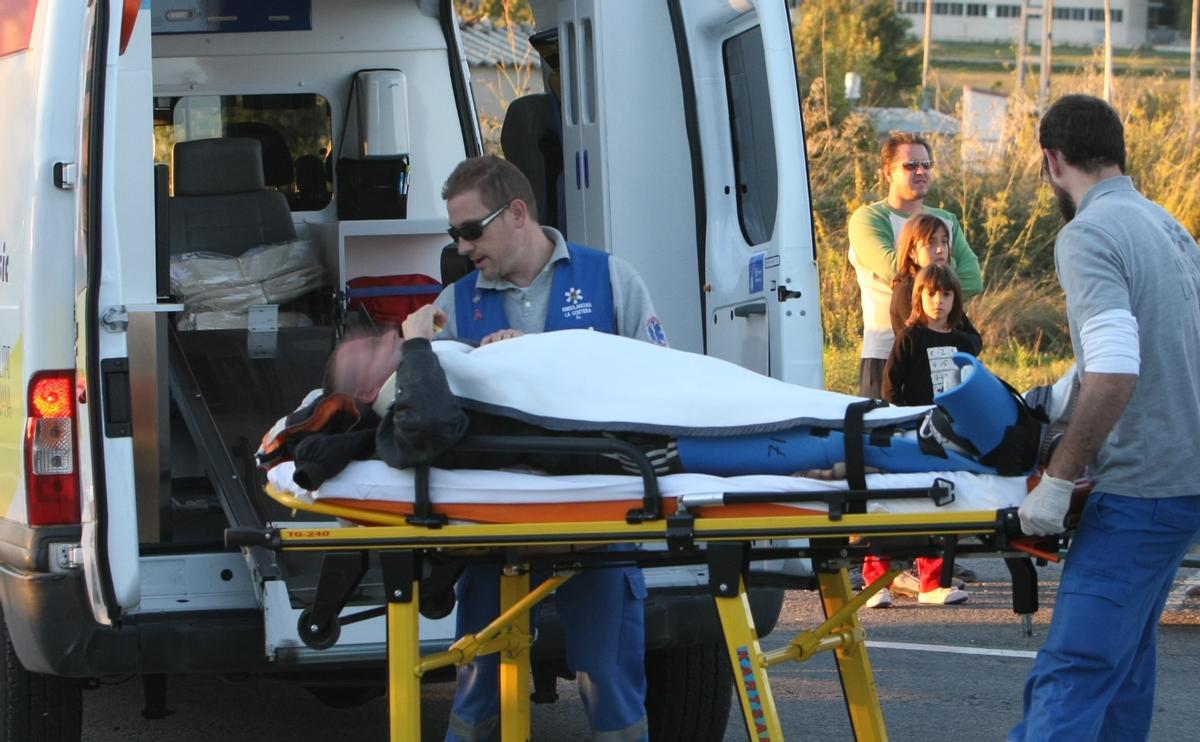 Un herido en un atropello en Ontinyent, en una imagen de archivo.
