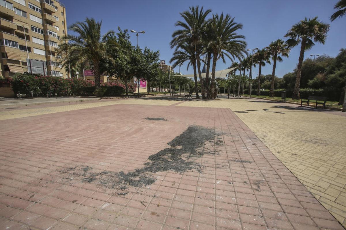 La suciedad se cronifica en los barrios en el verano