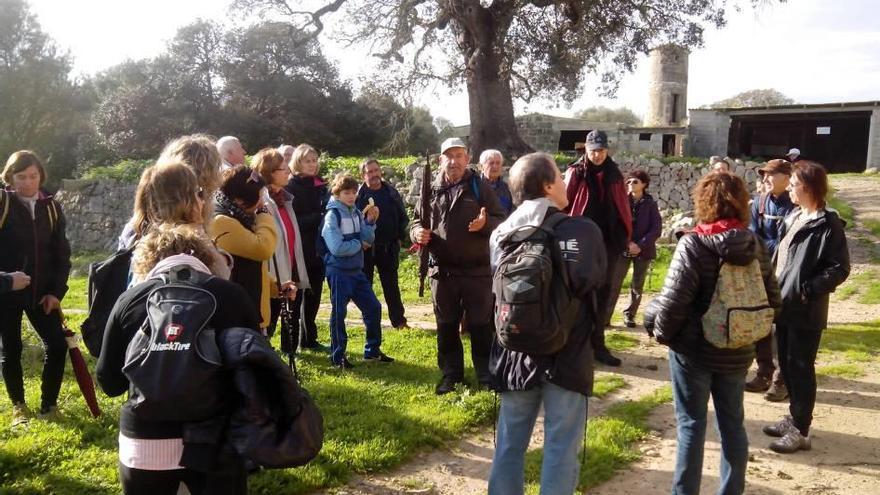 Unas 40 personas participan en un acto para celebrar el Año Ramon Llull