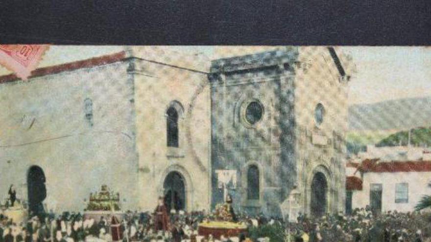 Procesión de Semana Santa en el Puerto de la Cruz, en la isla de Tenerife, en una fotografía realizada en los años 20 del pasado siglo. 