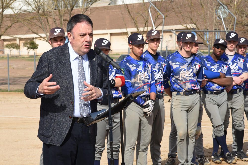 Inauguració del camp de beisbol del Congost