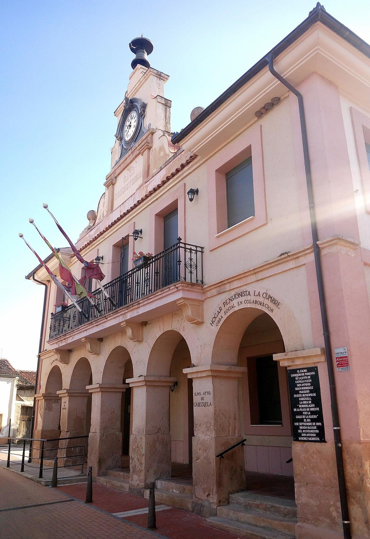 Casa consistorial de Cabezuela