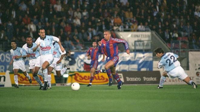 El dia que Ronaldo dejó al mundo sin palabras en Santiago: se cumplen 30 años de su gol al Compostela