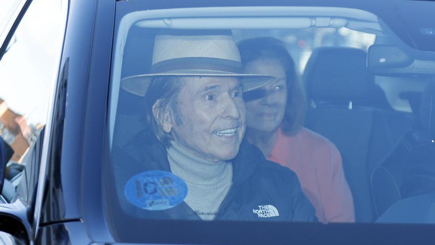 Raphael junto a su mujer, Natalia Figueroa, en una imagen de archivo