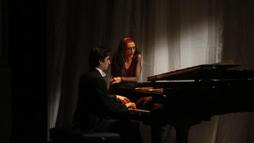 El Gran teatro aplaude el estreno de ‘Concierto para un olmo’