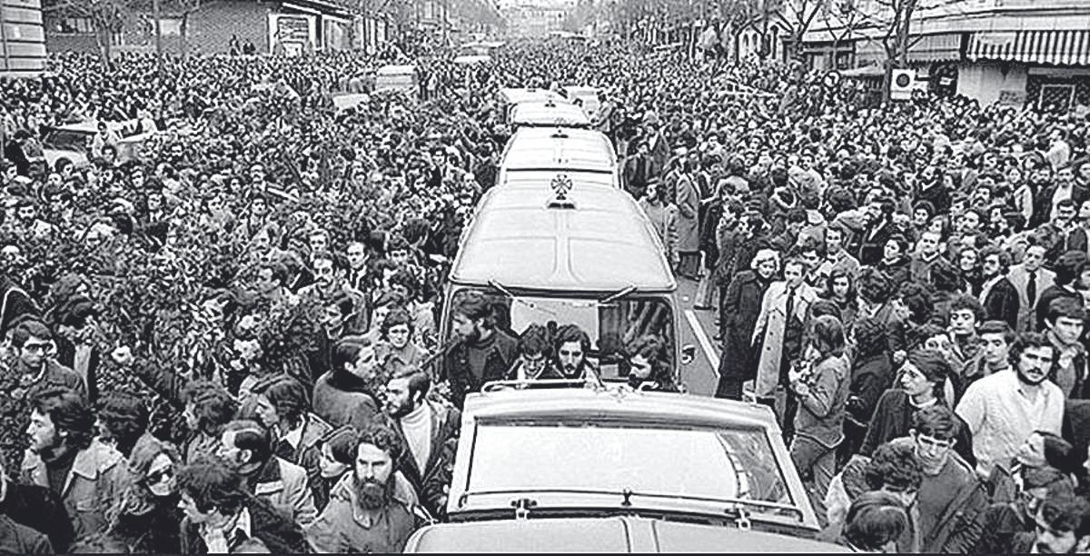 Cortejo fúnebre tras los asesinatos de Atocha