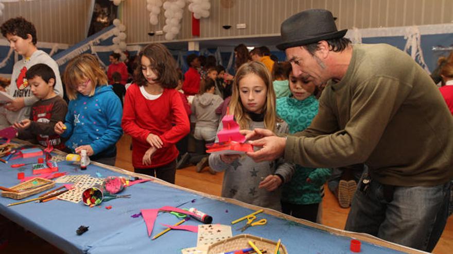 Navidad, teatro y solidaridad en el gimnasio de L´Urgell