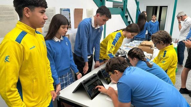 Algunos de los alumnos participantes en la iniciativa del colegio Séneca.  | CÓRDOBA