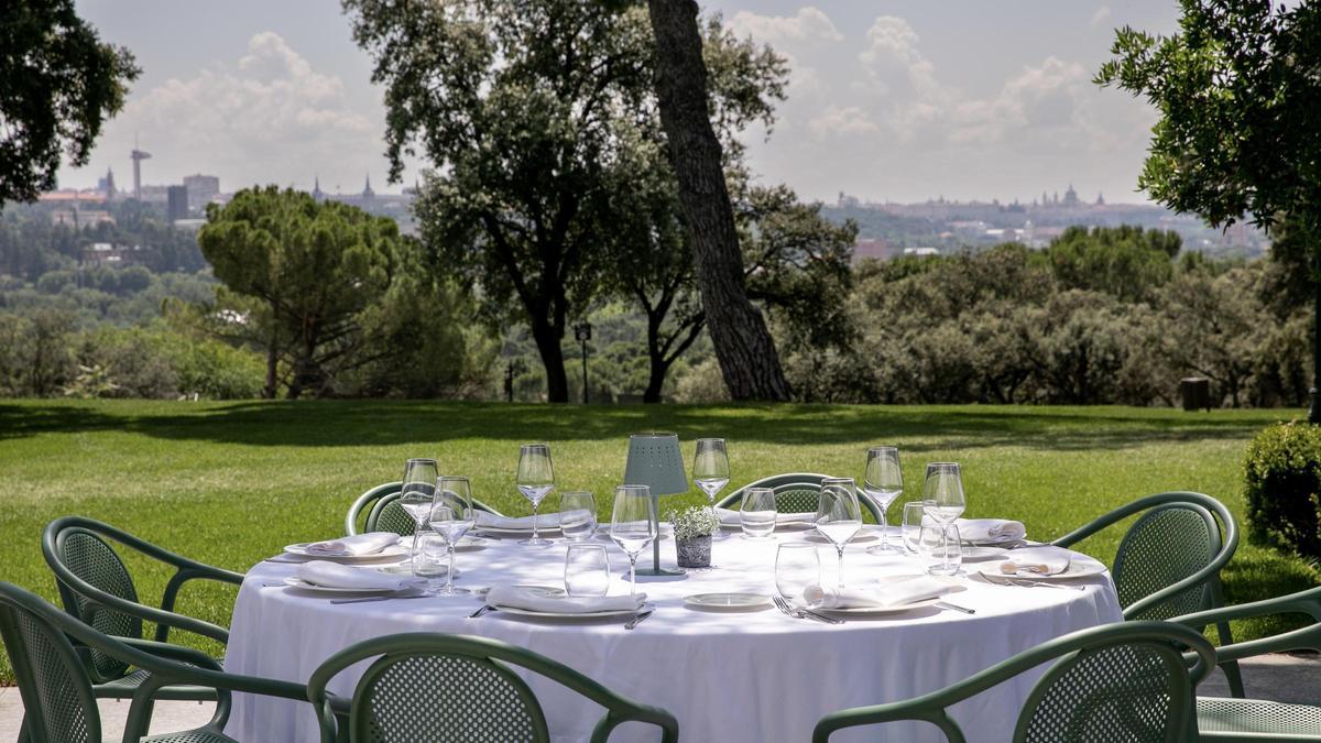 Las terraza del Club de Campo Villa de Madrid.