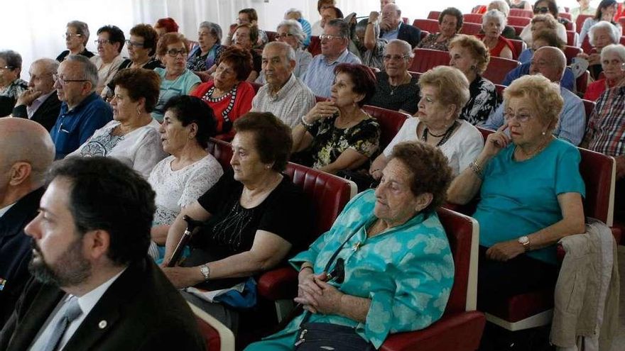 Asistentes a la pasada XII Semana de los Mayores de Cruz Roja.