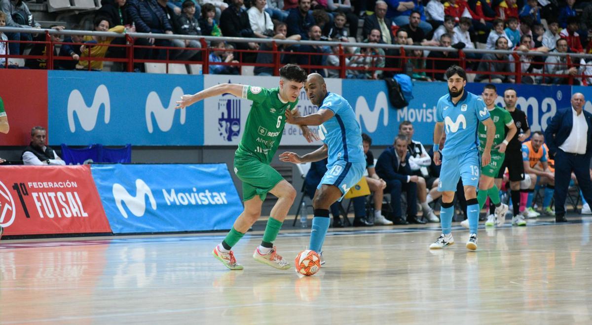El UMA Antequera encajó una abultada derrota ante el Movistar Inter. La Opinión
