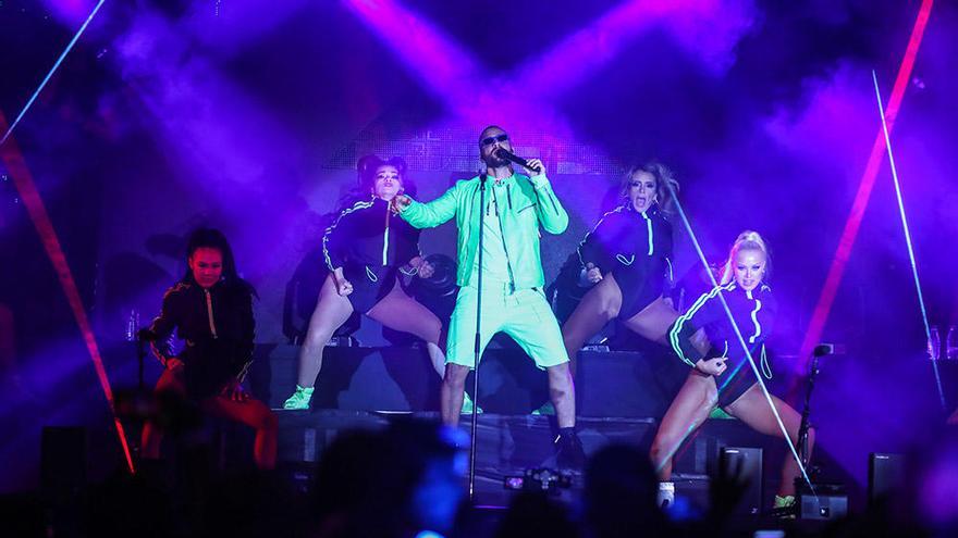 Maluma marca el ritmo de la isla en su concierto en Ibiza