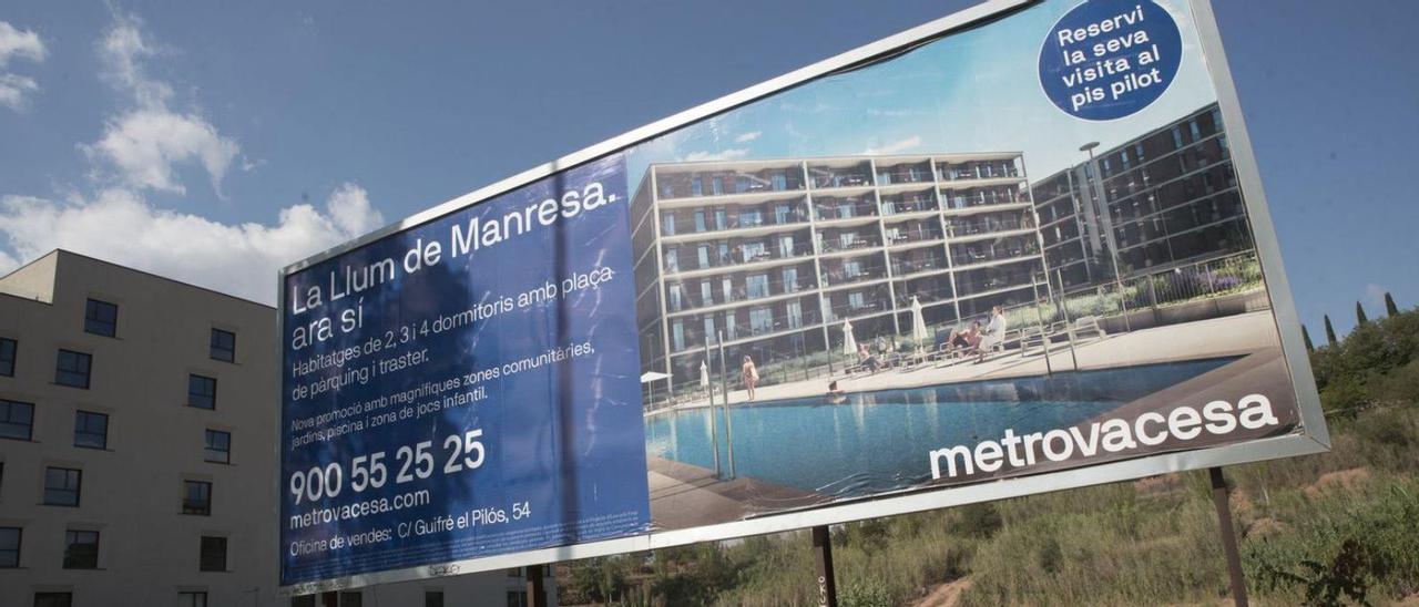 Publicitat de la nova promoció de Metrovacesa al sector Concòrdia de Manresa | OSCAR BAYONA