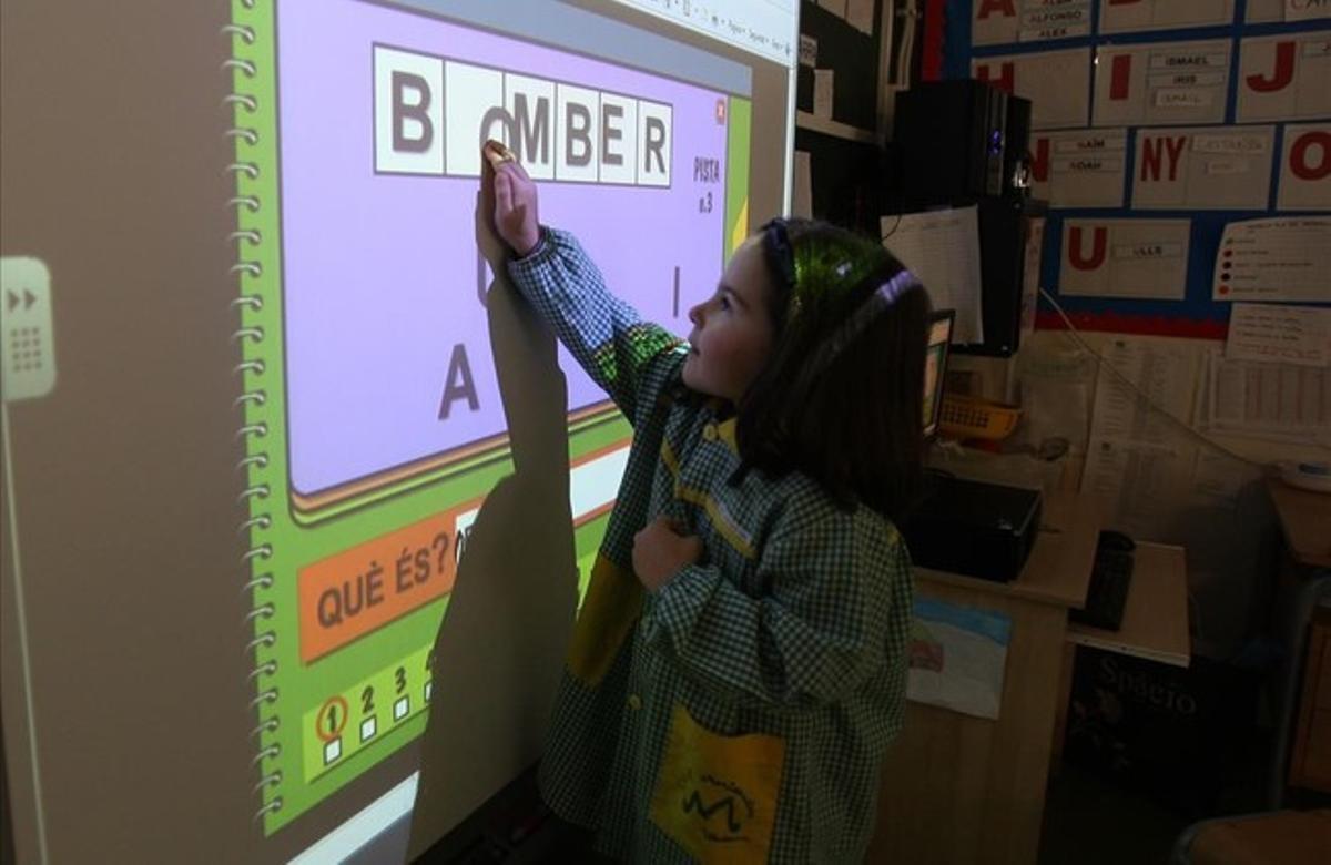 jjubierre17700926 barcelona     02 12 2011 sociedad aula con pizarra160215140021