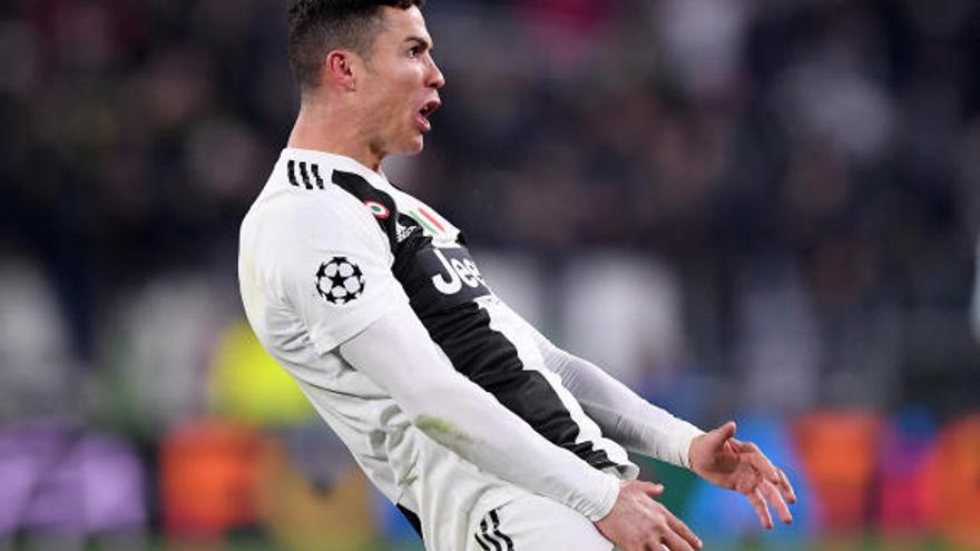 Vendetta: Cristiano devuelve el gesto obsceno a Simeone