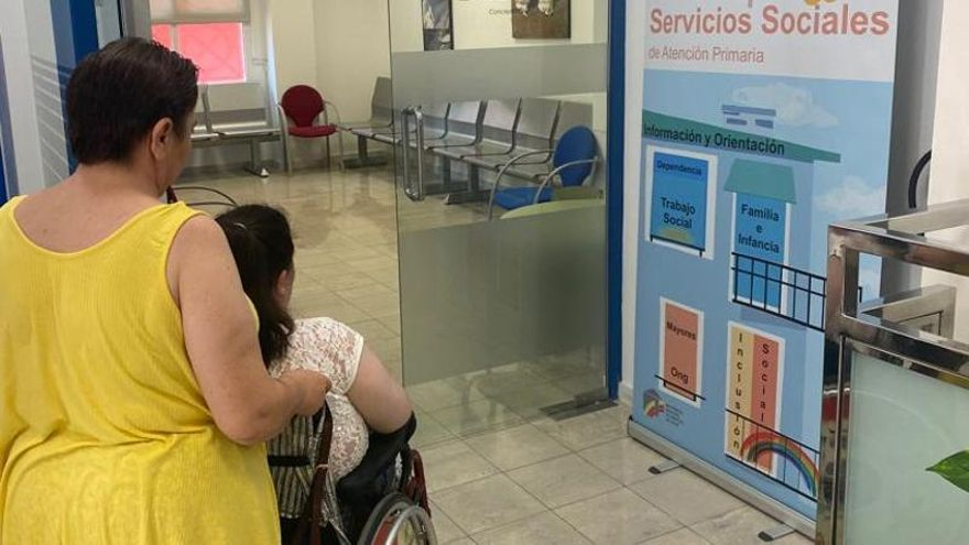 La Comunidad aumenta en más de 9.000 horas mensuales el servicio de Ayuda a Domicilio para personas dependientes
