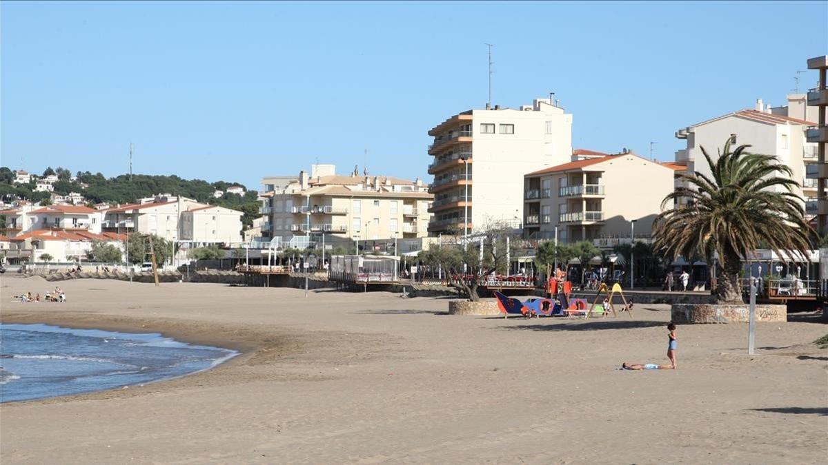 Una playa de L'Escala, en el Alt Empordà.