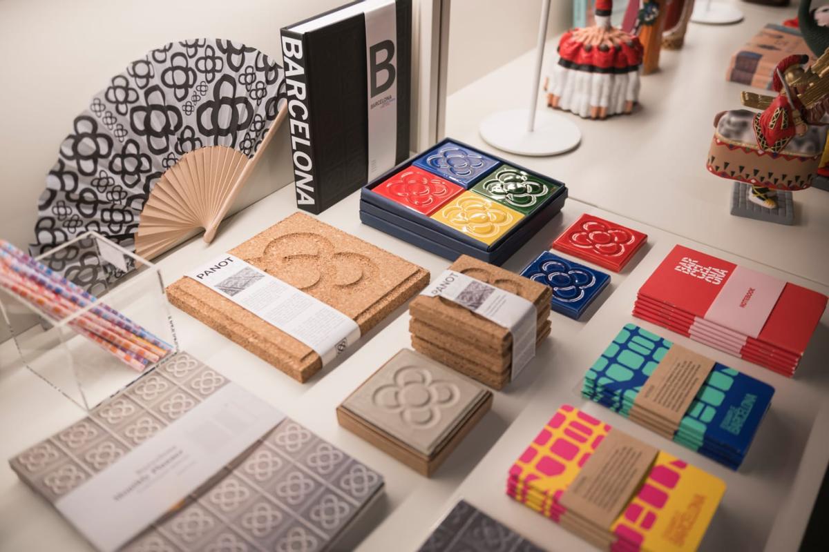 Interior de la tienda-librería 'Ve de Barcelona' en el Born