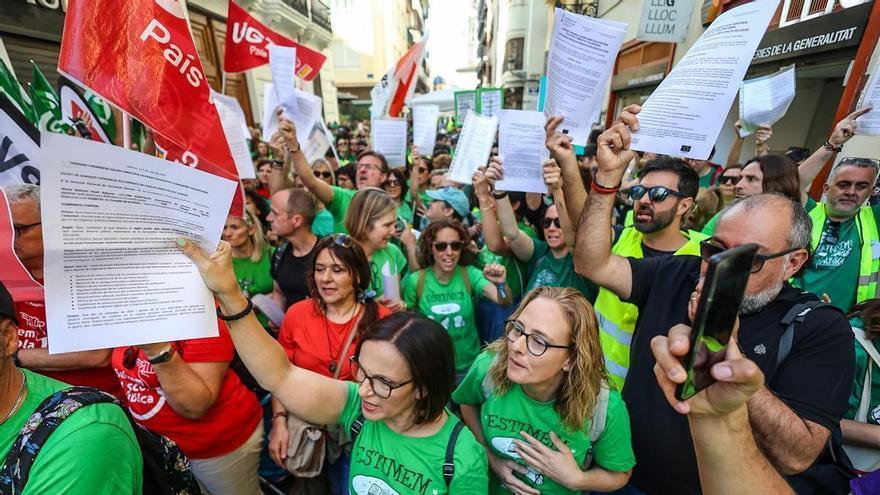 Un total de 270 direcciones de centros han presentado ya su dimisión ante sus consejos escolares