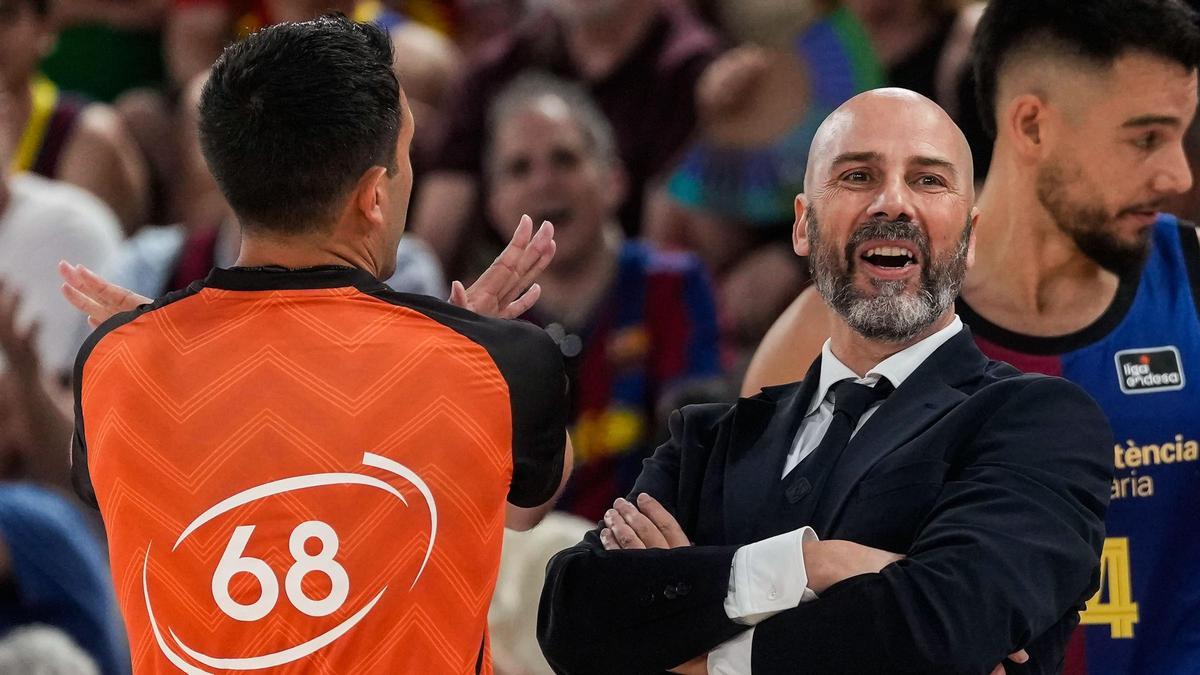 Joan Peñarroya, el técnico del Barça, durante el duelo contra Unicaja en el Palau Blaugrana.