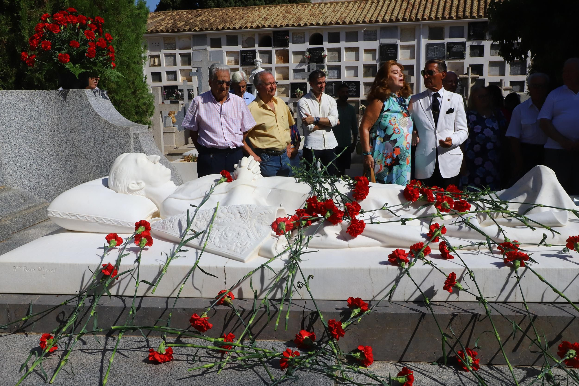 Ofrenda floral en el 75 aniversario de la muerte de Manolete