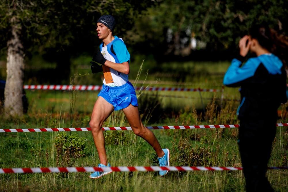 El circuito de cross de Buscastell acogió este sábado la primera prueba de campo a través de la temporada en Ibiza para categorías inferiores