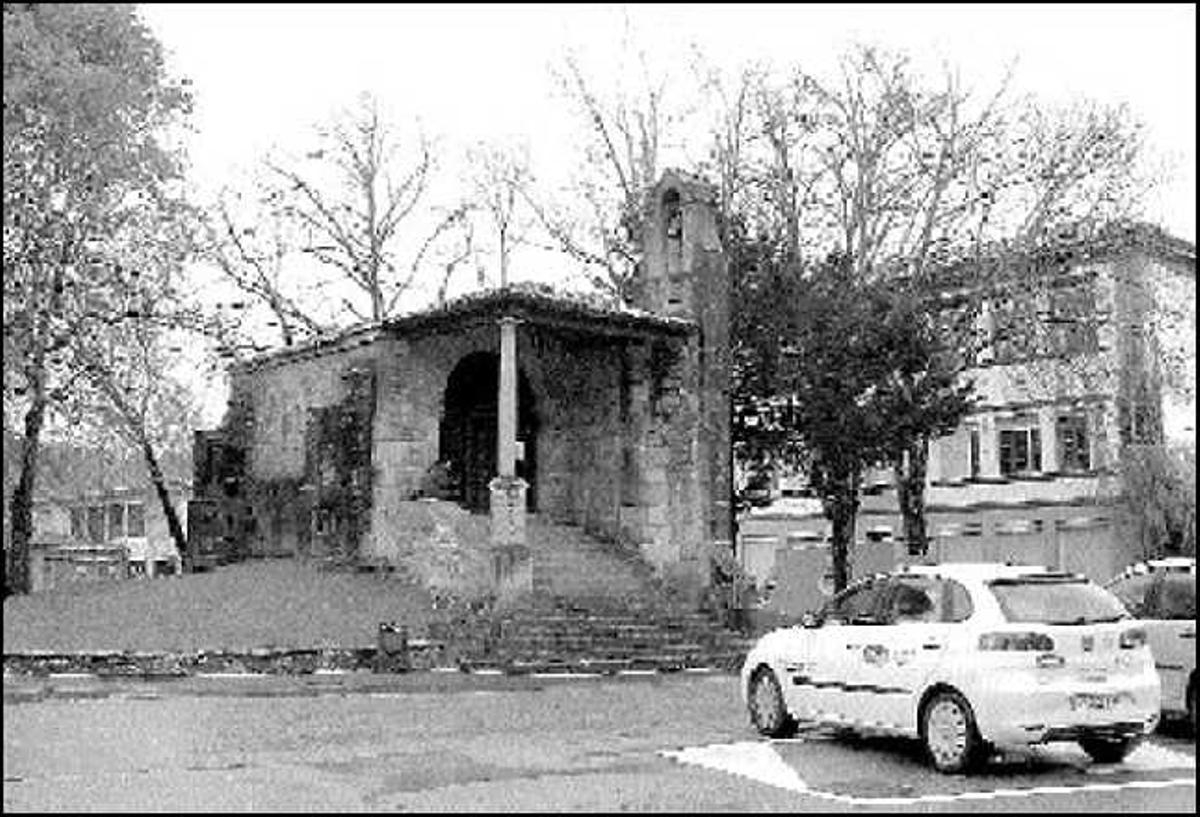 La capilla canguesa de la Santa Cruz.