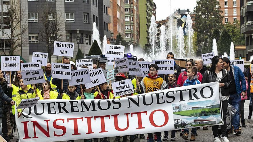 Los vecinos de La Florida claman ante el retraso en la obra del IES: “Es absurdo”