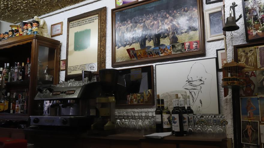 El Bonanza, un bar &quot;historia de Zaragoza&quot;, cumple 50 años