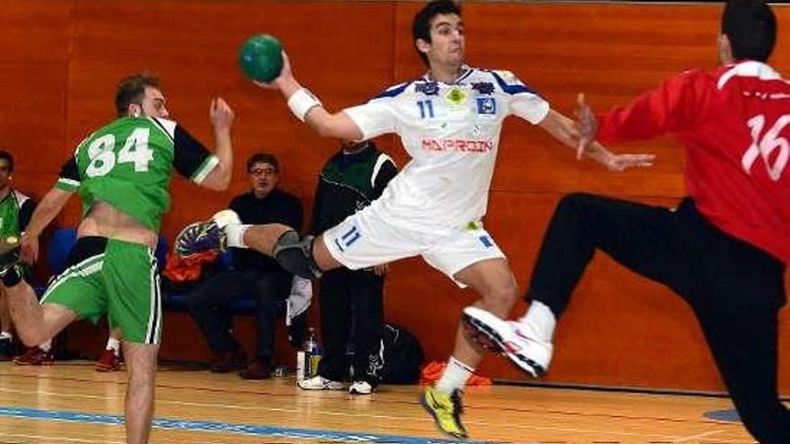 Cómodo triunfo del Cisne frente al Pabellón Ourense