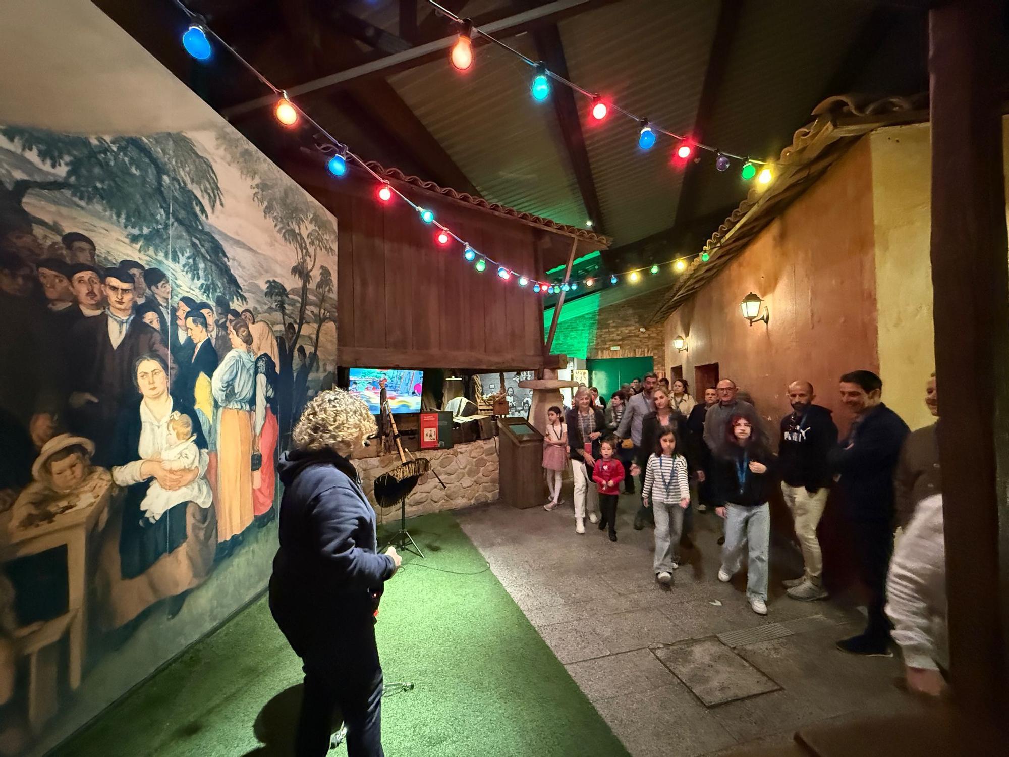 La Semana de la Floración del Manzano concluye con una visita al 'Sancta Sanctorum' de la cultura sidrera asturiana
