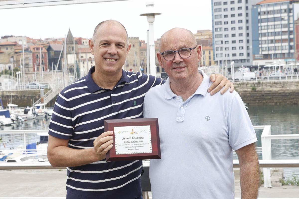 El homenaje a los técnicos y periodistas asturianos mundialistas, en imágenes