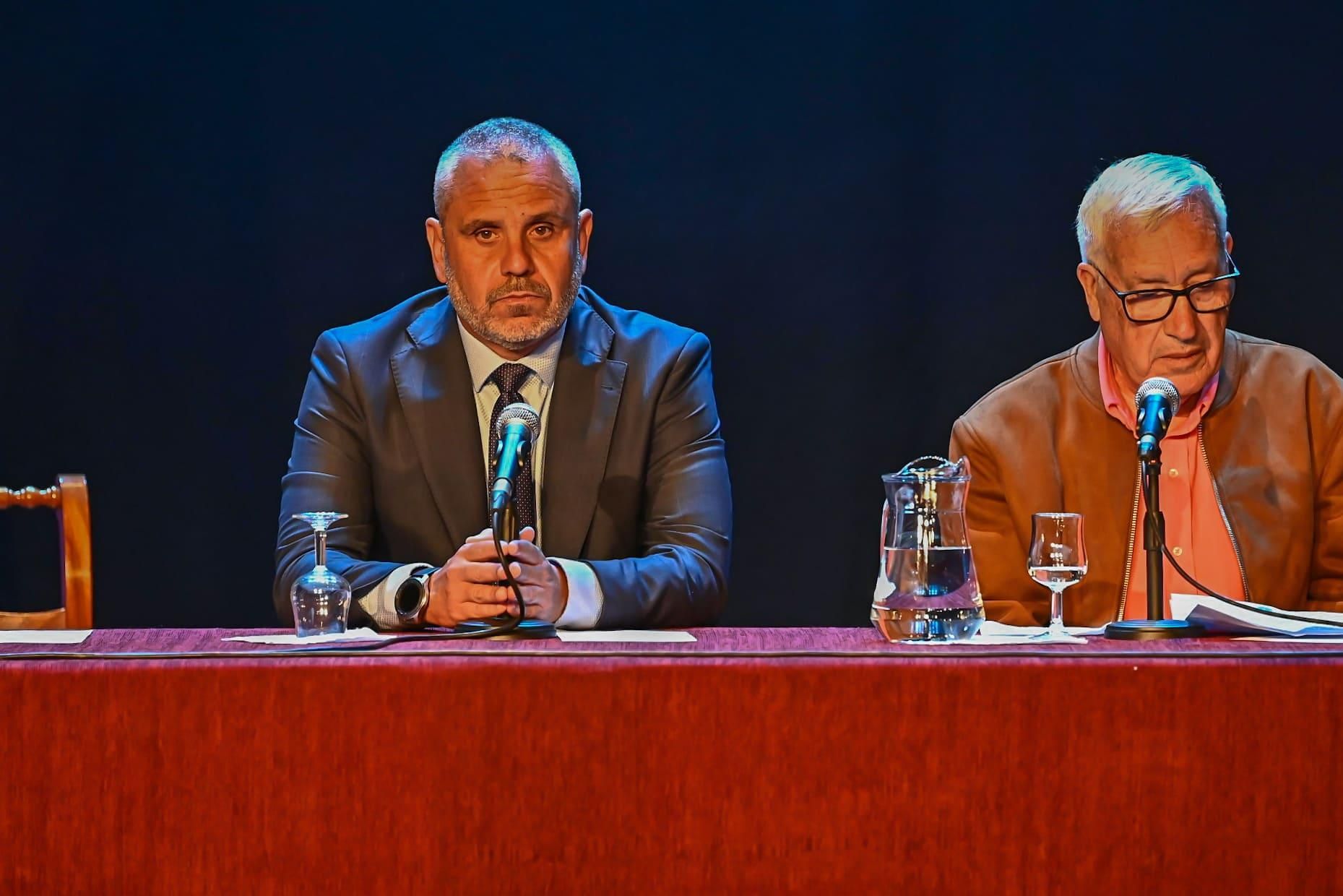 Homenaje a Don Pedro González Sosa y reconocimiento al nuevo cronista oficial