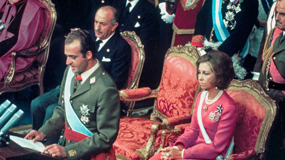 Juan Carlos de Borbón el 22 de noviembre de 1975 cuando fue proclamado Rey de España.