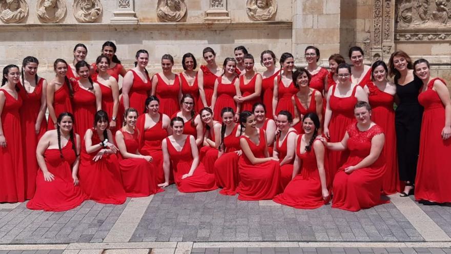 Las voces del coro &quot;Aurum&quot; competirán por el oro en un concurso nacional