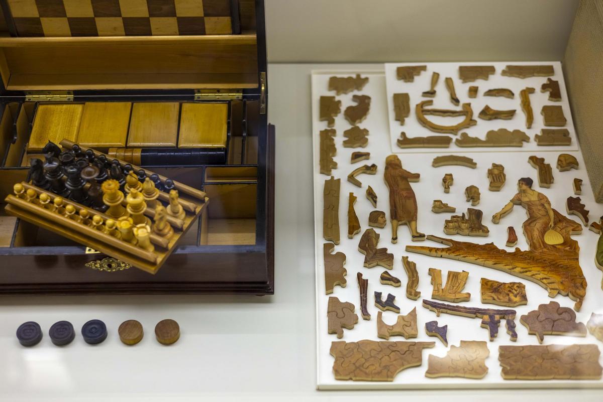 Varias piezas de la exposición 'Juguetes reales' de las Colecciones Reales.