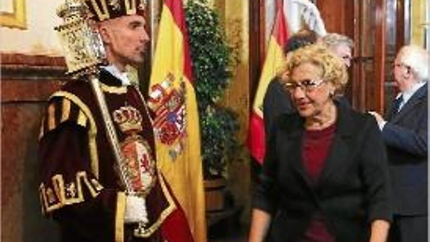 Carmena prepara un pla per canviar els noms dels carrers franquistes.