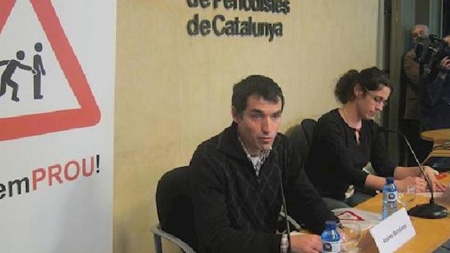 Andreu Bartolomé i Maria Casademunt van presentar la plataforma Diem Prou! l&#039;any 2012 | EP