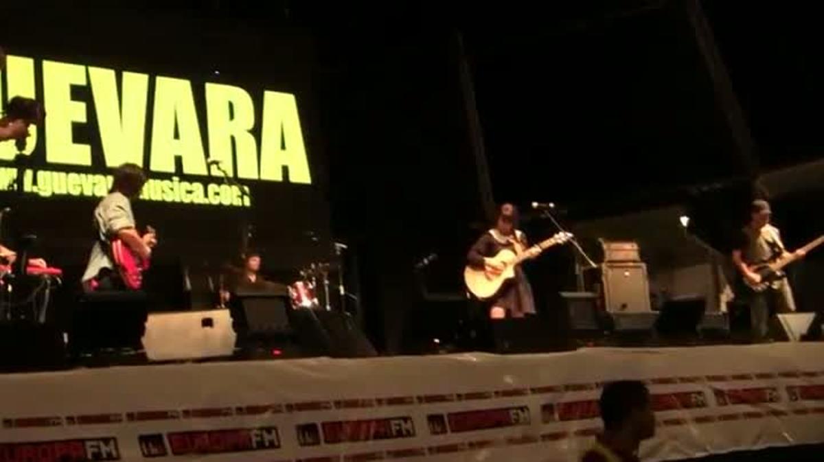 Concert de Guevara a les Festes de la Mercè, patrocinat per Europa FM, a l’avinguda Maria Cristina de Barcelona, el 23 de setembre del 2012. El grup interpreta ’Ningú com tu’ davant més de 40.000 persones.