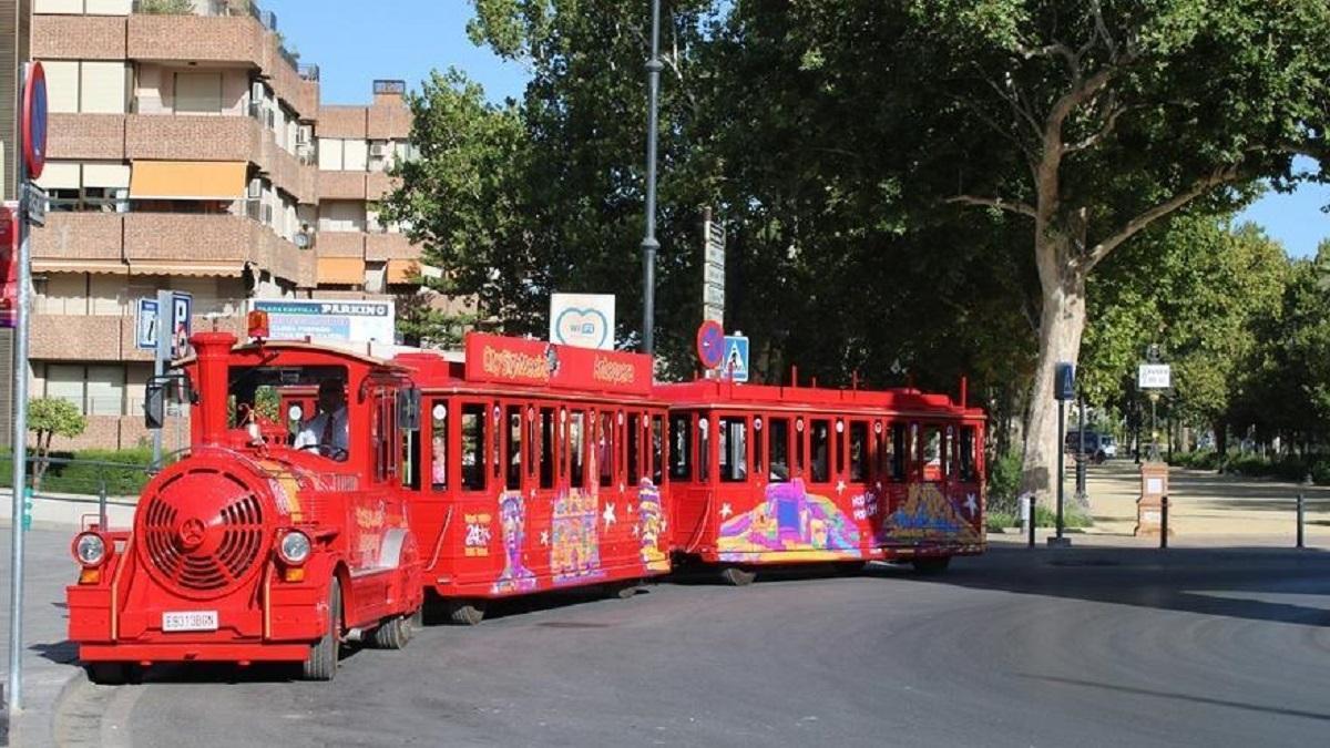 Tren turístico de City Sightseeing en Rincón de la Victoria.