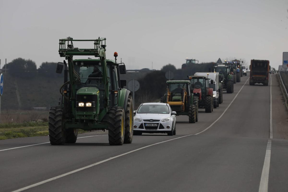 Tractores en los accesos a Zamora