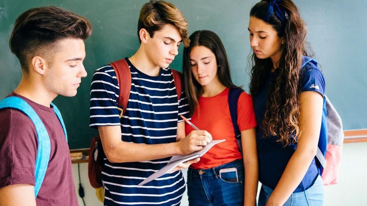 Los consejos de un profesor para los alumnos de segundo de bachillerato: "Vamos a cambiar el chip..."