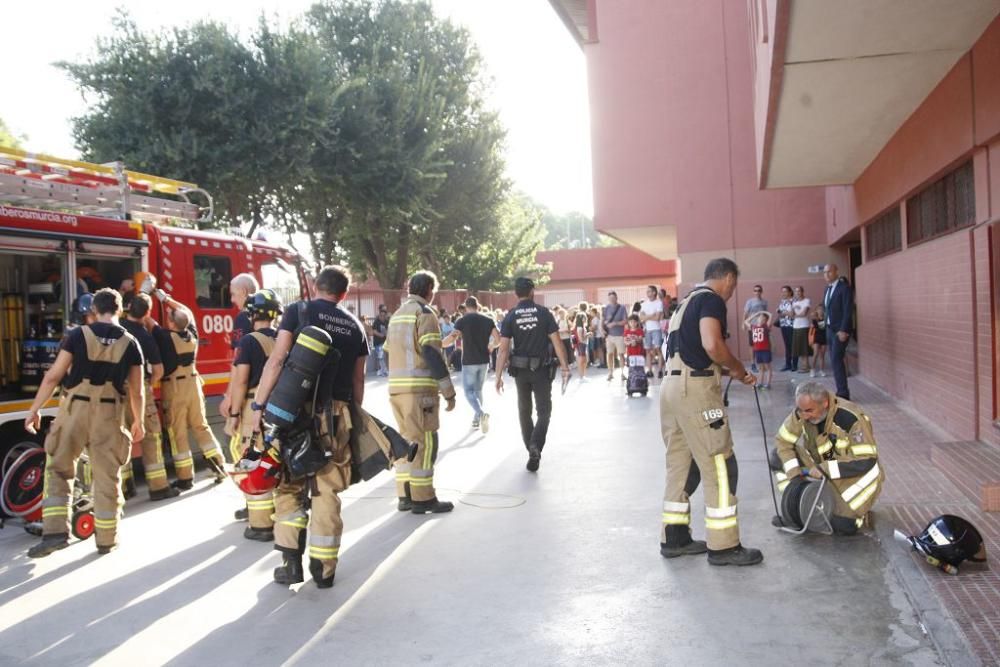 Susto en el colegio de Santa María de Gracia por un incendio en la despensa