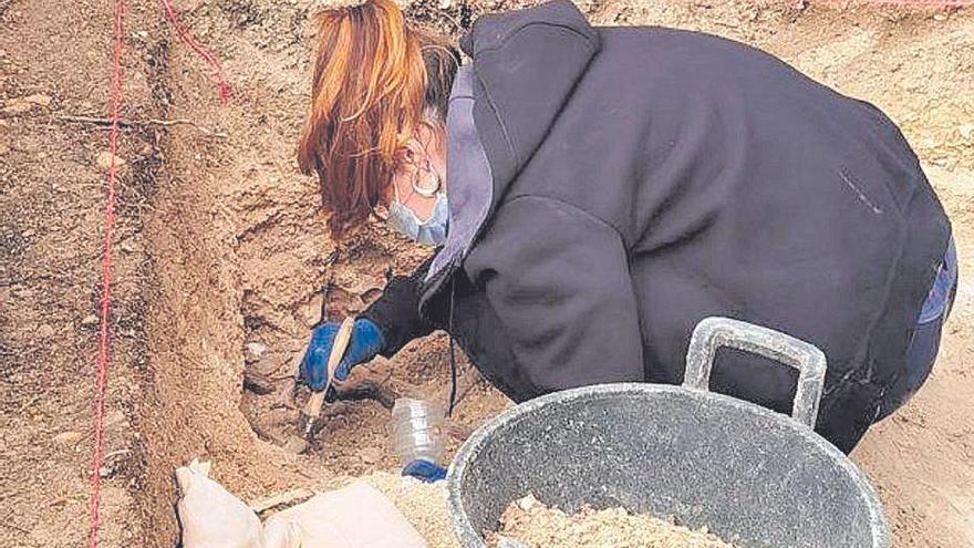 Detalle de las excavaciones en el cementerio