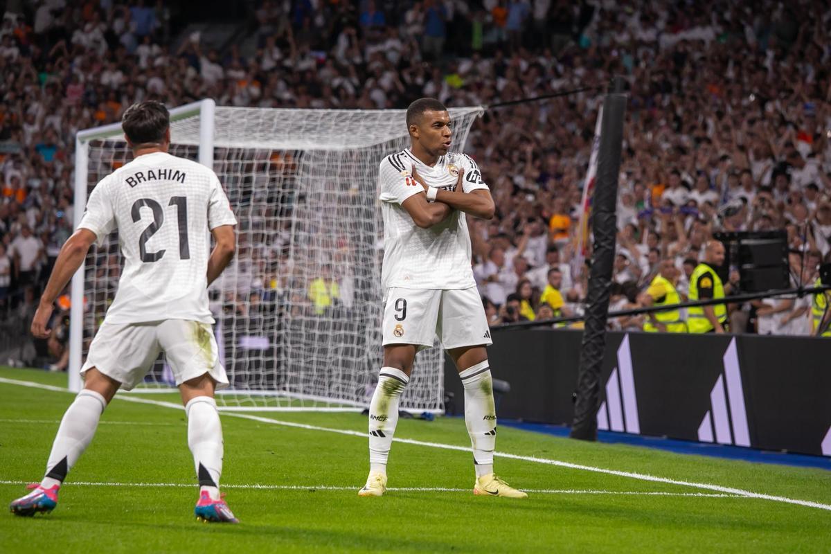 Kylian Mbappé celebra su primer gol en el Bernabéu este pasado fin de semana.