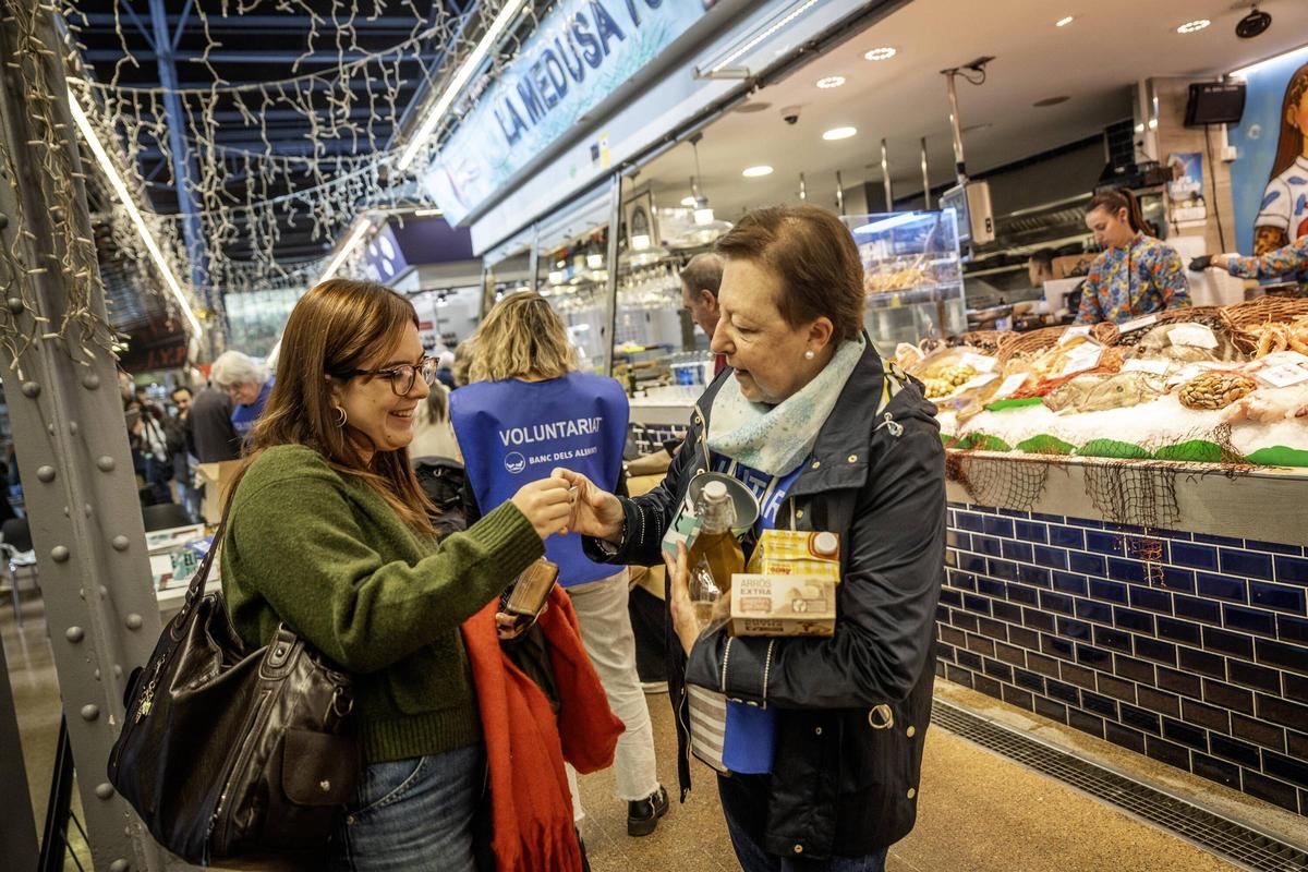 Empieza la recogida solidaria de alimentos del Gran Recapte