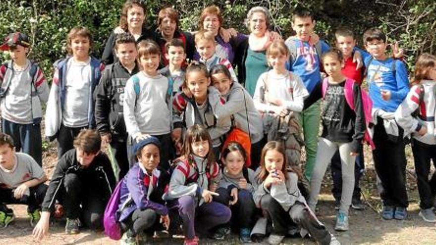 Els escolars de primària de Súria aprenen a reconèixer els arbres i plantes de l&#039;entorn